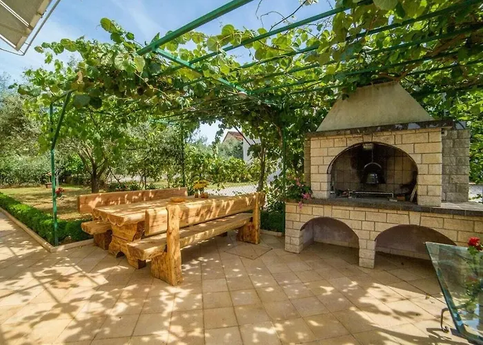 In Pore With Swimming Pool Σπίτι διακοπών Πόρετς