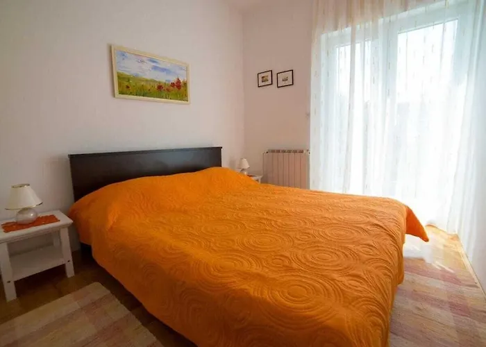 In Pore With Swimming Pool Σπίτι διακοπών *